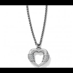 NWT Meridian Linx Petite Heart Necklace
